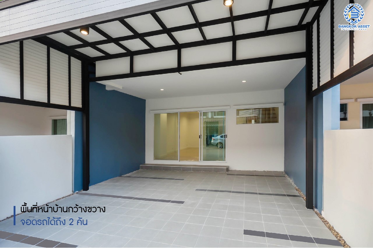 บ้านมือสองตกแต่งใหม่ แบรนด์ Q.House ม.เดอะทรัสต์ทาวน์ ราชพฤกษ์-รัตนาธิเบศร์ ทาวน์เฮ้าส์หลังใหญ่ เนื้อที่ 19.8 ตร.ว. มาพร้อมฟังก์ชั่น 3 ห้องนอน 2 ห้องน้ำ จอดรถได้ถึง 2 คัน บนทำเลติดถ.ราชพฤกษ์ เดินทางสู่ใจกลางเมืองได้อย่างรวดเร็ว ใกล้รถไฟฟ้า"สถานีบางรักน้อยท่าอิฐ"...